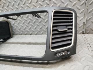 Консоль магнитофона VOLKSWAGEN SHARAN 7N1 CAVA 7N0858069D 4 ракурс