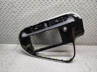 Консоль магнитофона TOYOTA AQUA NHP10 1NZ-FXE 55412-52530 1 ракурс