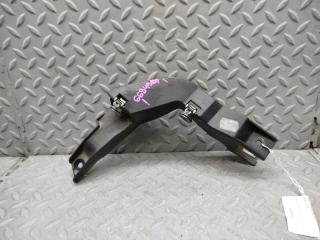 Крепление фары правое BMW I3 I01 W20K06A 51647331556 1 ракурс