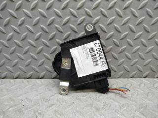 Электронный блок AUDI Q7 4L BHK 4L0915181 2 ракурс Электронный блок AUDI Q7 4L BHK 4L0915181 2 ракурс