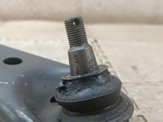 Рычаг правый передний TOYOTA ISIS ANM10 1AZ-FSE 4 ракурс