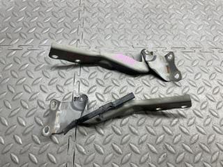 Петля капота TOYOTA PASSO KGC10 1KR-FE 3 ракурс