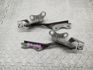 Петля капота MAZDA PREMACY CP8W FP 3 ракурс