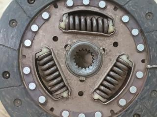 Диск сцепления NISSAN NV100 CLIPPER DR17V R06A 8E2282M21 5 ракурс