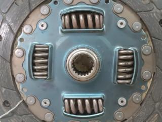 Диск сцепления HONDA CR-Z ZF1 LEA TW0E18 5 ракурс Диск сцепления HONDA CR-Z ZF1 LEA TW0E18 5 ракурс