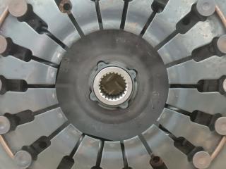 Маховик NISSAN SKYLINE HV37 VQ35HR 301001MG0B, 302104GA0A 2 ракурс
