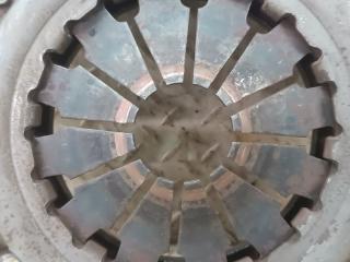 Корзина сцепления NISSAN NV100 CLIPPER DR17V R06A 64P01 2 ракурс