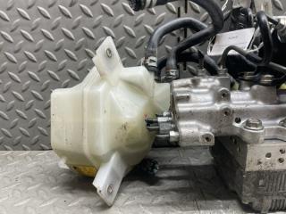 Главный тормозной цилиндр TOYOTA PRIUS ZVW30 2ZR-FXE 47270-47130 2 ракурс
