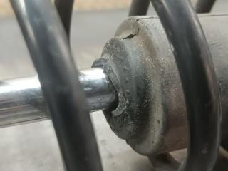 Стойка правая передняя HONDA LIFE JB5 P07A 51601-SFA-0440 3 ракурс Стойка правая передняя HONDA LIFE JB5 P07A 51601-SFA-0440 3 ракурс