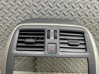Консоль магнитофона NISSAN MARCH K13 HR12DE 68260 3HM0A 2 ракурс