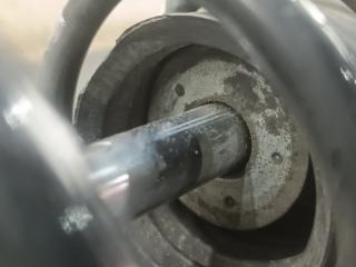 Стойка правая передняя DAIHATSU MIRA COCOA L675S KF 48510-B2B01 3 ракурс