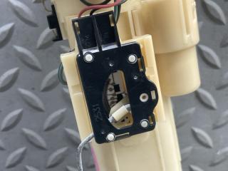 Топливный насос SUZUKI PALETTE MK21S K6A 15100-82K01 2 ракурс
