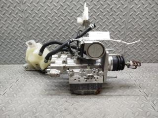 Главный тормозной цилиндр TOYOTA PRIUS ZVW30 2ZR-FXE 47210-47290 1 ракурс