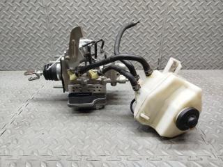 Главный тормозной цилиндр TOYOTA PRIUS ZVW30 2ZR-FXE 47210-47290 1 ракурс