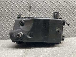 Корпус воздушного фильтра TOYOTA ISIS ANM10 17701-22100 3 ракурс Корпус воздушного фильтра TOYOTA ISIS ANM10 17701-22100 3 ракурс