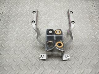 Петля капота TOYOTA PRIUS ZVW30 2 ракурс