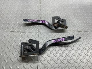 Петля капота TOYOTA PRIUS ZVW30 3 ракурс