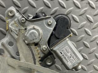 Стеклоподъемник правый задний TOYOTA PLATZ NCP16 85720-52010 3 ракурс