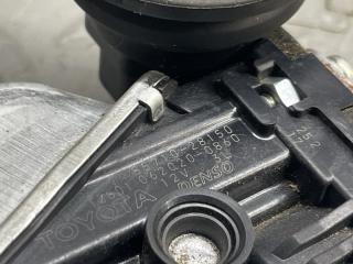 Стеклоподъемник правый задний TOYOTA NOAH ZRR70 85710-28150 4 ракурс