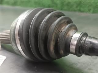 Привод правый передний TOYOTA PASSO KGC10 1KR-FE 4 ракурс Привод правый передний TOYOTA PASSO KGC10 1KR-FE 4 ракурс