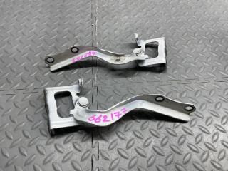 Петля капота TOYOTA PRIUS ZVW30 3 ракурс