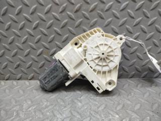 Мотор стеклоподъемника левый передний AUDI A4 8K CDN 8K0959801A 1 ракурс