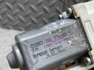 Мотор стеклоподъемника левый передний AUDI A5 8T CDN 8K0959801A 3 ракурс