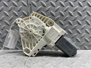 Мотор стеклоподъемника правый передний AUDI A5 8T CDN 8K0959802A, 0536010001 2 ракурс Мотор стеклоподъемника правый передний AUDI A5 8T CDN 8K0959802A, 0536010001 2 ракурс