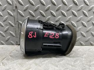Дуйки передние AUDI TT 8J BWA 8J0820901DBJ2 2 ракурс