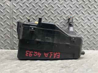 Блок предохранителей MITSUBISHI GALANT EA1A 4G93 3 ракурс