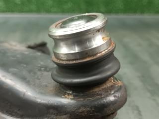 Рычаг правый передний SUBARU LEGACY BH5 EJ202DWEAE 4 ракурс Рычаг правый передний SUBARU LEGACY BH5 EJ202DWEAE 4 ракурс