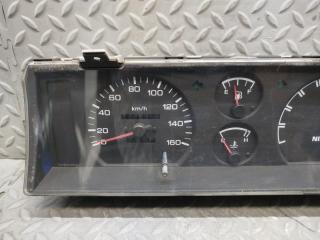 Спидометр NISSAN DATSUN BMD21 TD27 24810 55G00 2 ракурс