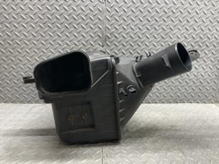 Корпус воздушного фильтра TOYOTA CROWN MAJESTA JZS155 2JZ-GE 114000-8760 4 ракурс