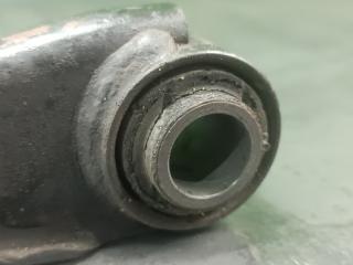 Тяга поперечная правая задняя MAZDA PREMACY CP8W FP 4 ракурс