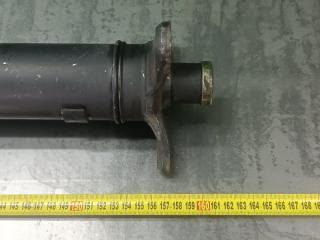 Карданный вал задний TOYOTA CELSIOR UCF30 3UZ-FE 3 ракурс Карданный вал задний TOYOTA CELSIOR UCF30 3UZ-FE 3 ракурс