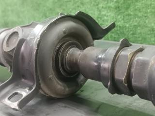 Карданный вал задний TOYOTA CELSIOR UCF30 3UZ-FE 5 ракурс Карданный вал задний TOYOTA CELSIOR UCF30 3UZ-FE 5 ракурс