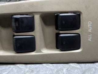 Блок упр. стеклоподьемниками правый передний TOYOTA WINDOM MCV30 1MZ-FE 84040-33040 3 ракурс