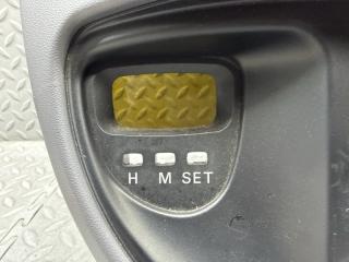 Консоль магнитофона MITSUBISHI DELICA PD6W 6G72 MB958592 3 ракурс