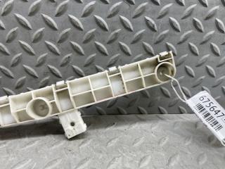 Крепеж бампера правый задний MITSUBISHI DELICA D:5 CV5W 4B12 3 ракурс