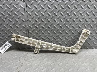 Крепеж бампера правый задний MITSUBISHI DELICA D:5 CV5W 4B12 4 ракурс