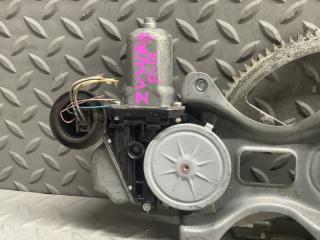 Стеклоподъемник правый передний TOYOTA PRIUS ALPHA ZVW41 8571047060 3 ракурс