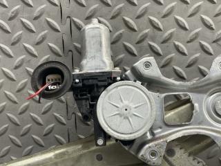 Стеклоподъемник левый задний TOYOTA PASSO KGC10 1KR-FE 85710-B2040 3 ракурс