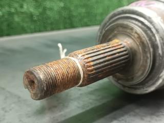 Привод правый передний TOYOTA PRIUS ZVW30 2ZR-FXE 3 ракурс Привод правый передний TOYOTA PRIUS ZVW30 2ZR-FXE 3 ракурс