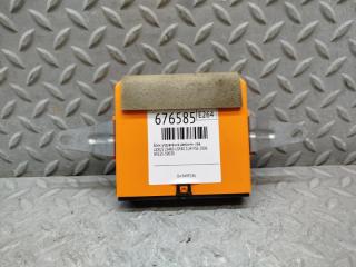 Блок управления дверьми левый LEXUS LS460 USF40 1UR-FSE 89225-50030 2 ракурс