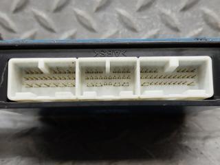 Блок управления дверьми задний LEXUS LS460 USF40 1UR-FSE 89224-50050 3 ракурс