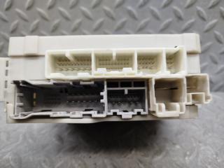 Блок предохранителей LEXUS LS460 USF40 1UR-FSE 82670-50091 3 ракурс