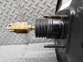Главный тормозной цилиндр MAZDA PREMACY CP8W FP 864-04927 2 ракурс Главный тормозной цилиндр MAZDA PREMACY CP8W FP 864-04927 2 ракурс