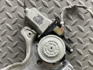 Стеклоподъемник левый задний TOYOTA ALTEZZA GXE10 1G-FE BEAMS 85720-53030 3 ракурс