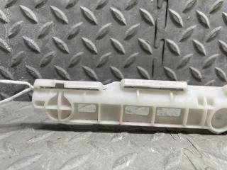 Крепление правое переднее TOYOTA PASSO KGC10 1KR-FE 75545-52010 2 ракурс Крепление правое переднее TOYOTA PASSO KGC10 1KR-FE 75545-52010 2 ракурс