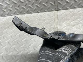 Крепеж бампера левый задний TOYOTA PASSO KGC10 1KR-FE 52156-B1010 5 ракурс